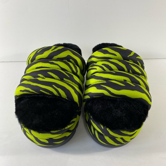 UGG Australia Maxi Slide Tiger Print Slide Sandal - Picture 5 of 8